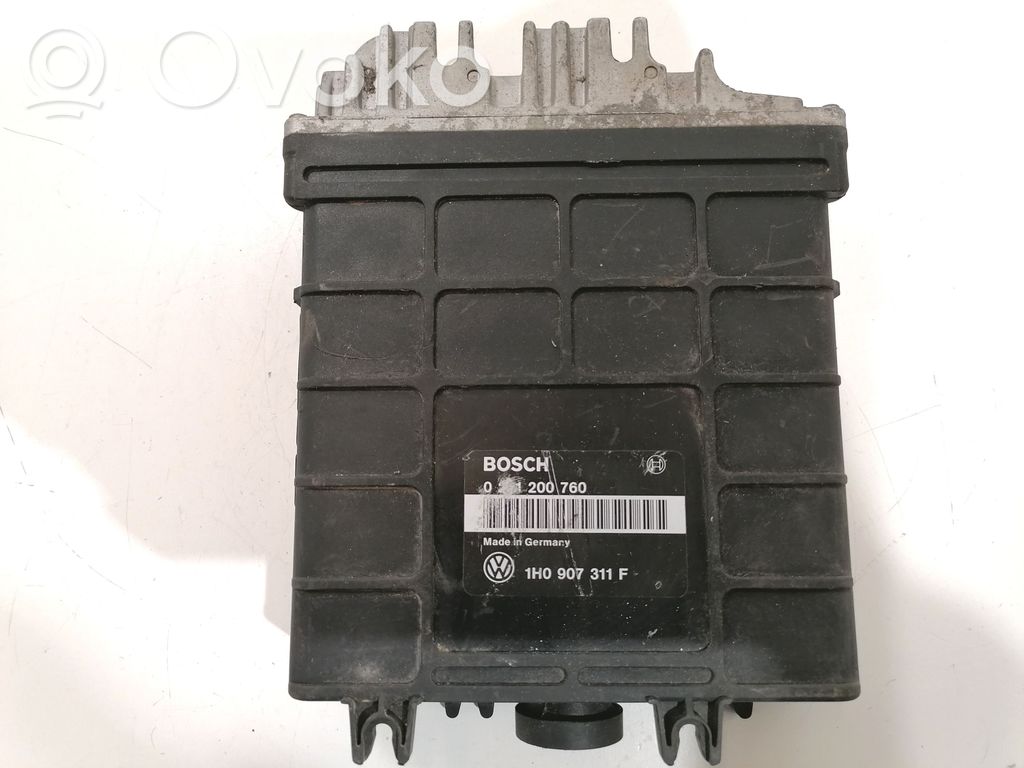 Volkswagen Golf III Engine control unit/module 