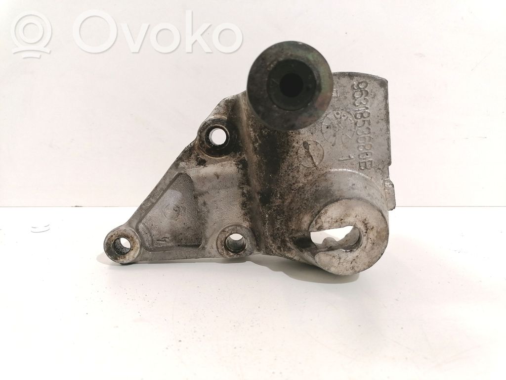 Citroen C5 Engine mounting bracket 