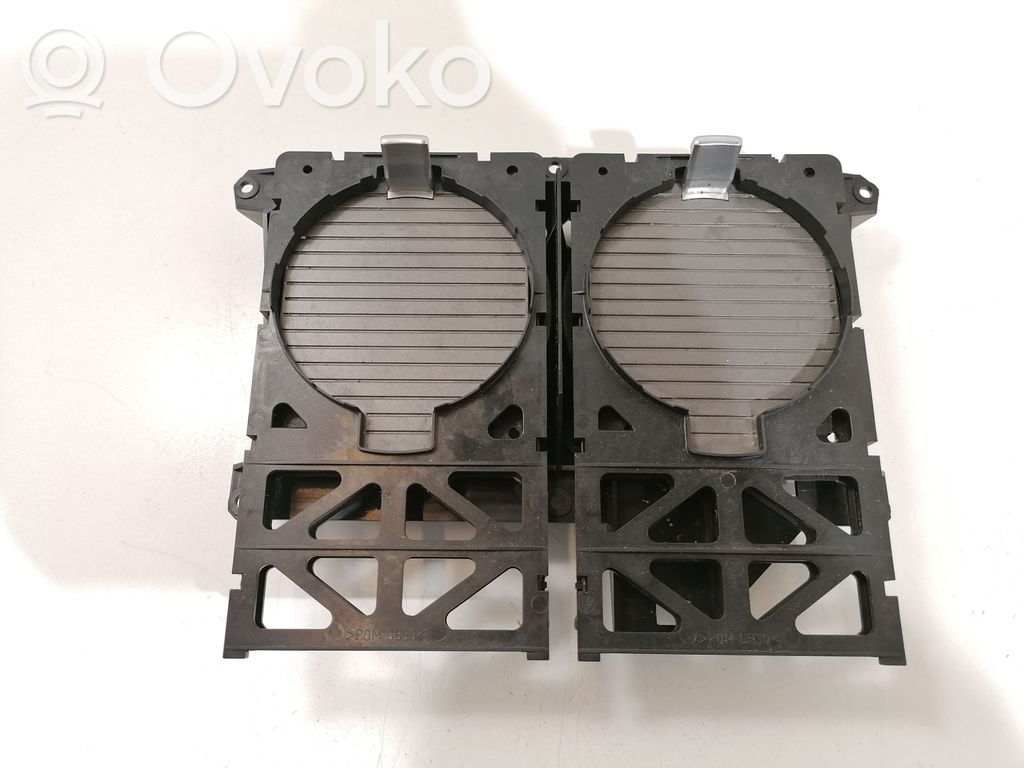 BMW 7 E65 E66 Puodelių laikiklis (priekyje) 