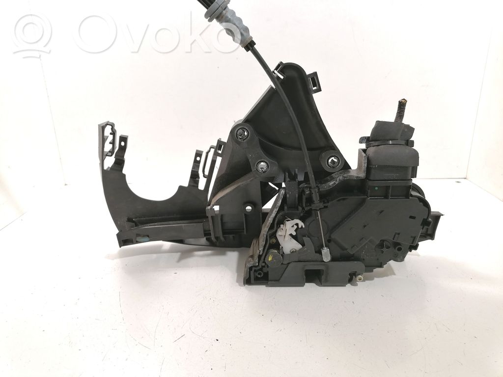 Volvo V50 Priekinė durų spyna 