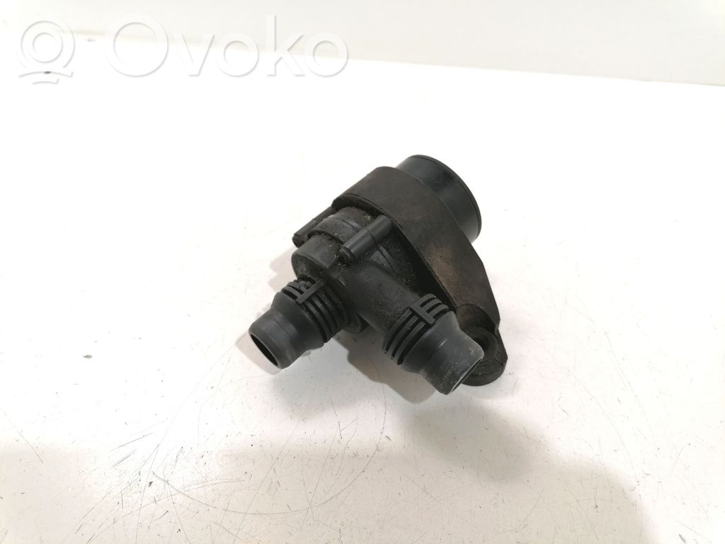 BMW 7 E65 E66 Pompe à eau de liquide de refroidissement 