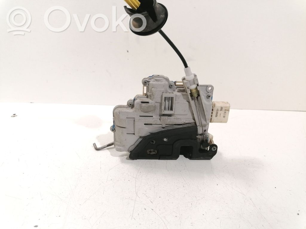 Audi A6 S6 C6 4F Takaoven lukko 