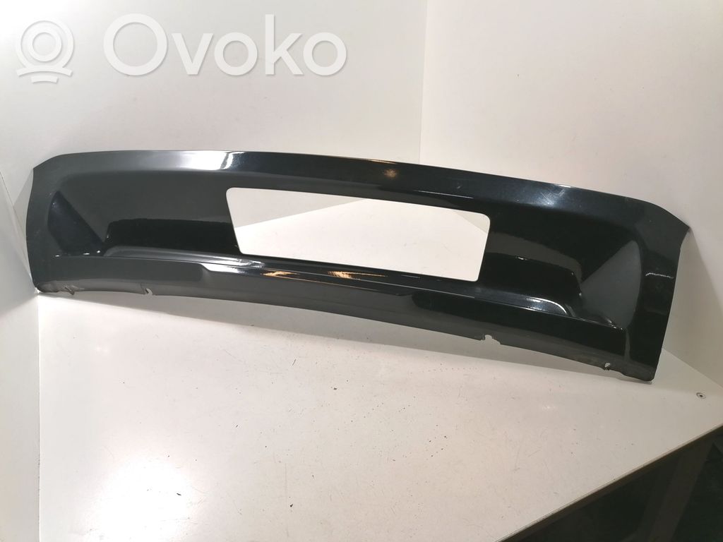 Porsche Cayenne (92A) Moldura inferior del parachoques trasero 