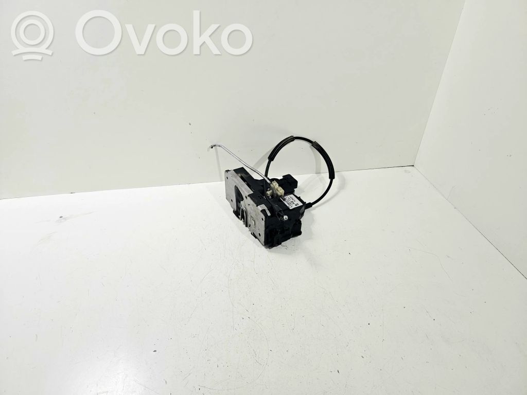 Opel Meriva B Front door lock 