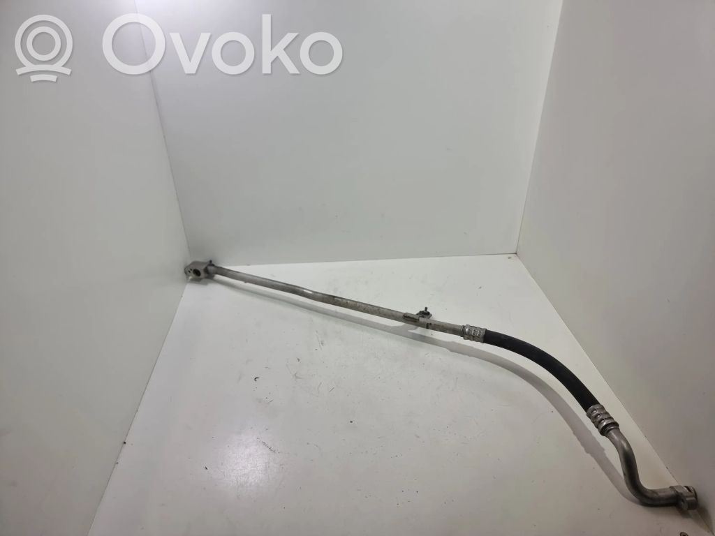 BMW 5 F10 F11 Ilmastointilaitteen putki (A/C) 
