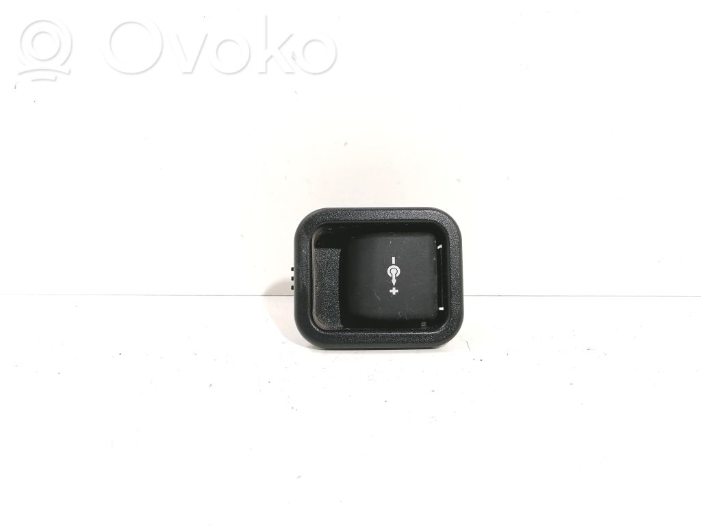 BMW 5 GT F07 12 V Socket (rear) 