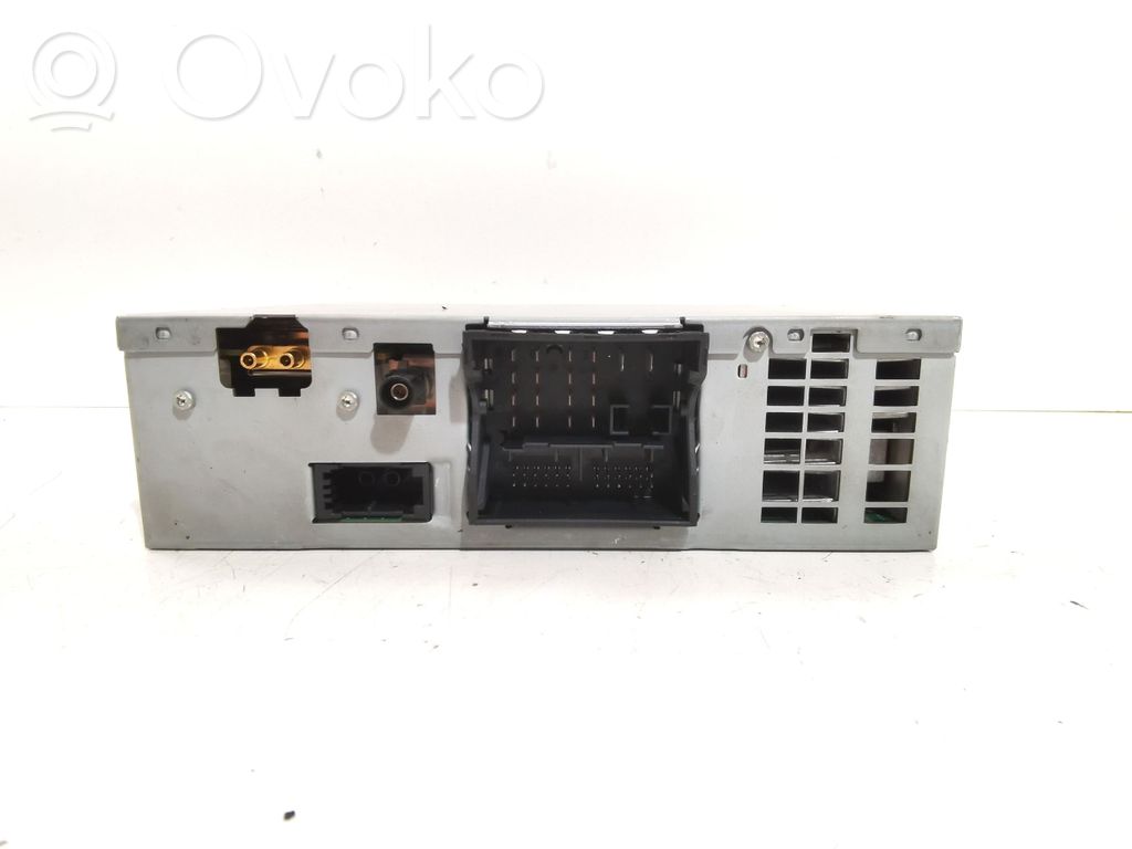 Volkswagen Touareg II Radio/CD/DVD/GPS head unit 