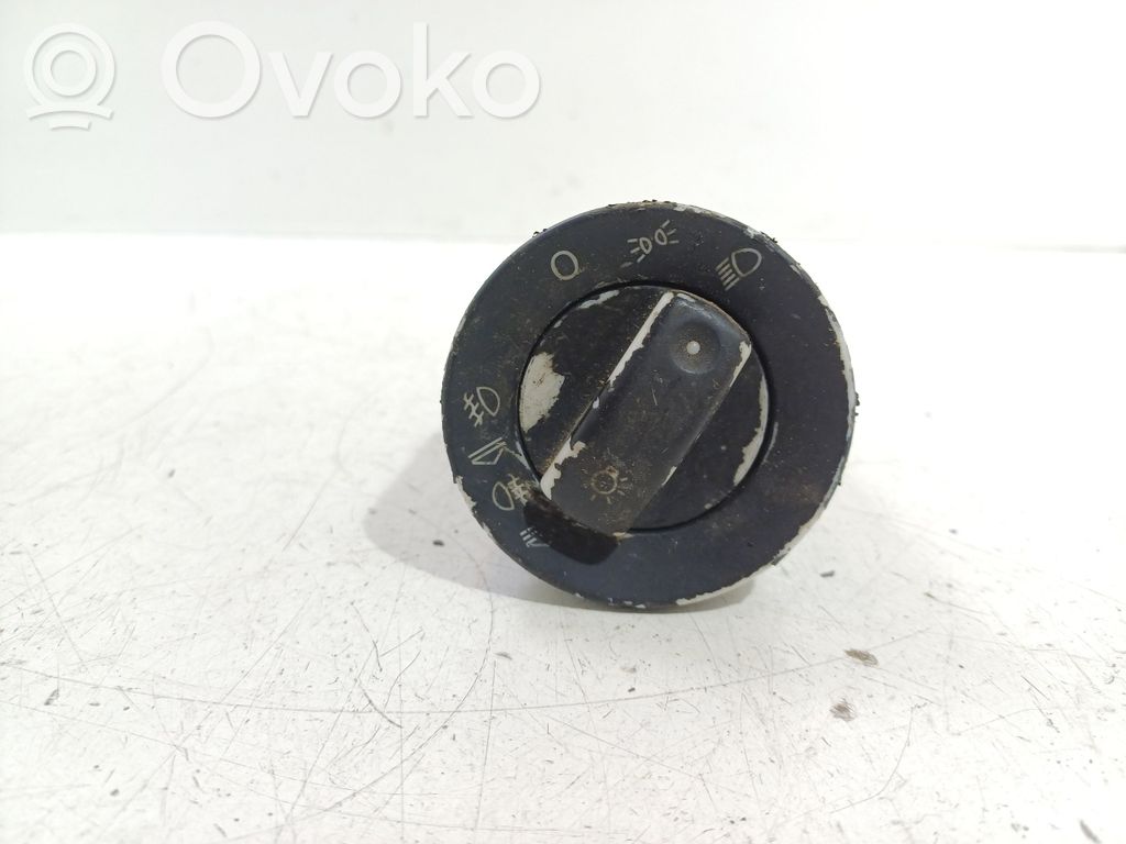 Audi A4 S4 B6 8E 8H Light switch 