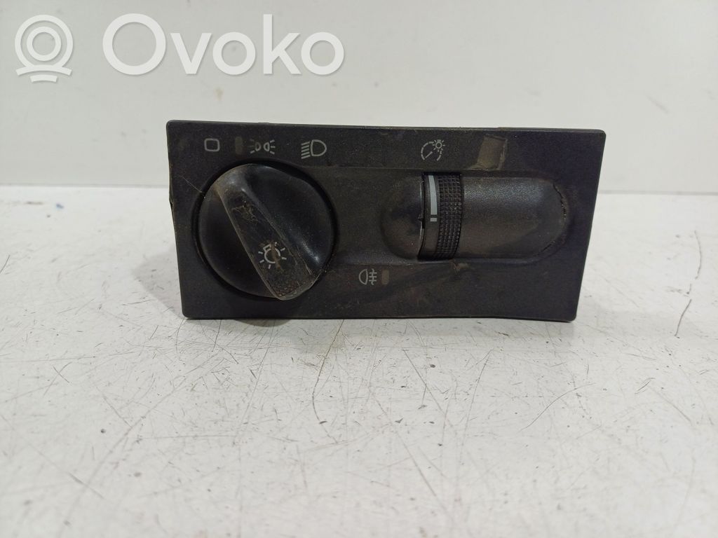 Volkswagen Golf III Light switch 