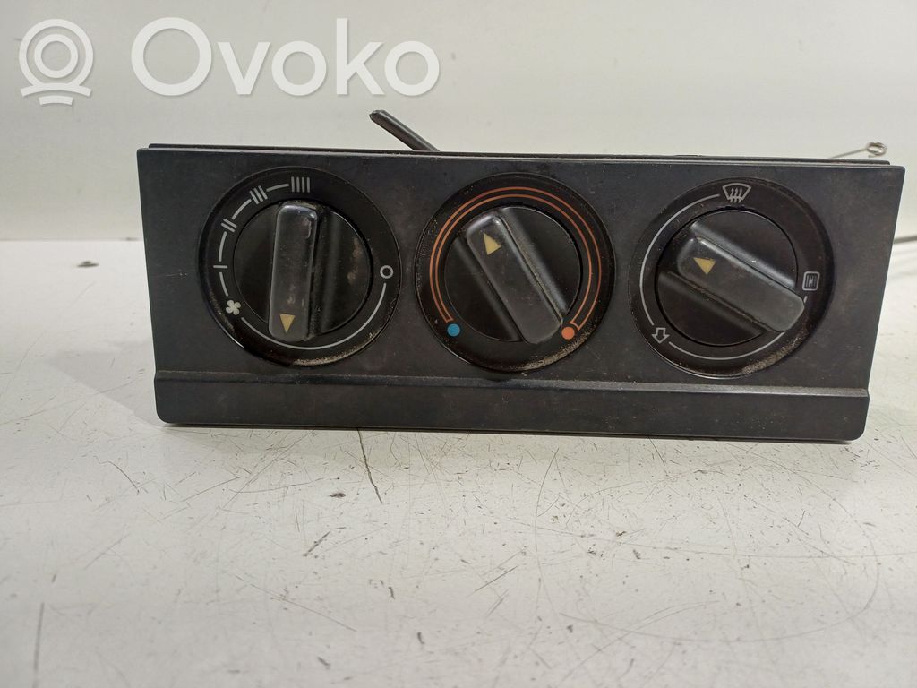Audi 80 90 S2 B4 Climate control unit 