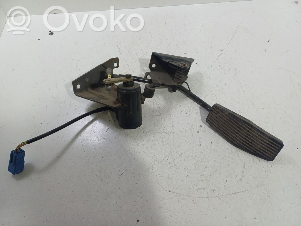 Opel Frontera B Accelerator throttle pedal 