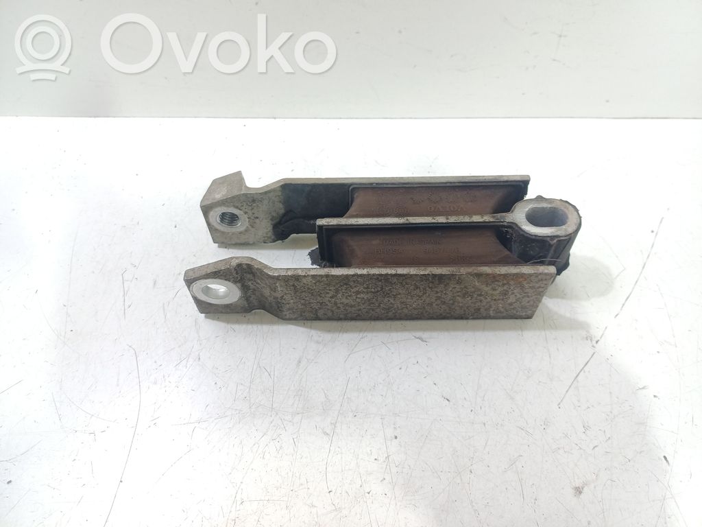 Volvo S60 Engine mount bracket 