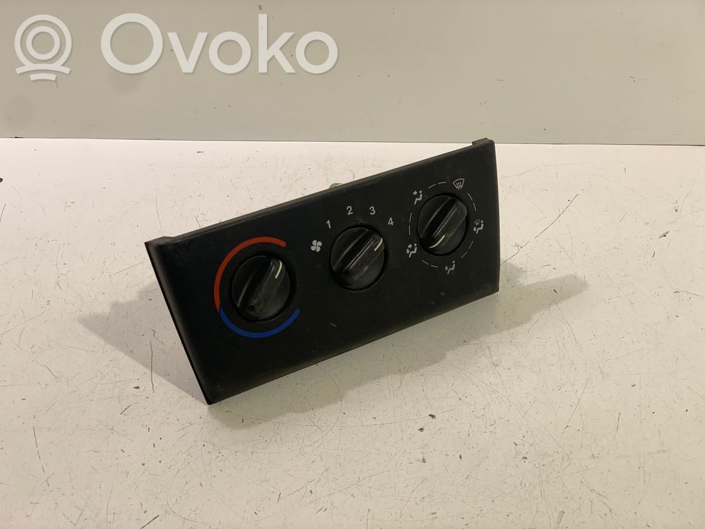 Opel Vectra B Climate control unit 