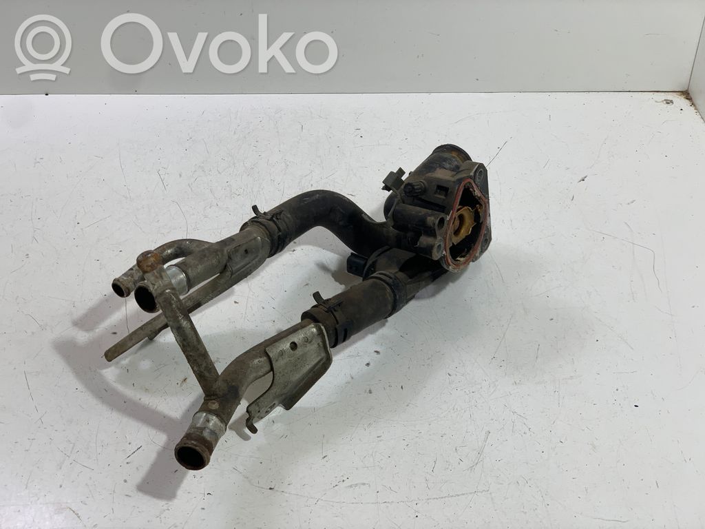 Renault Koleos I Carcasa del termostato 