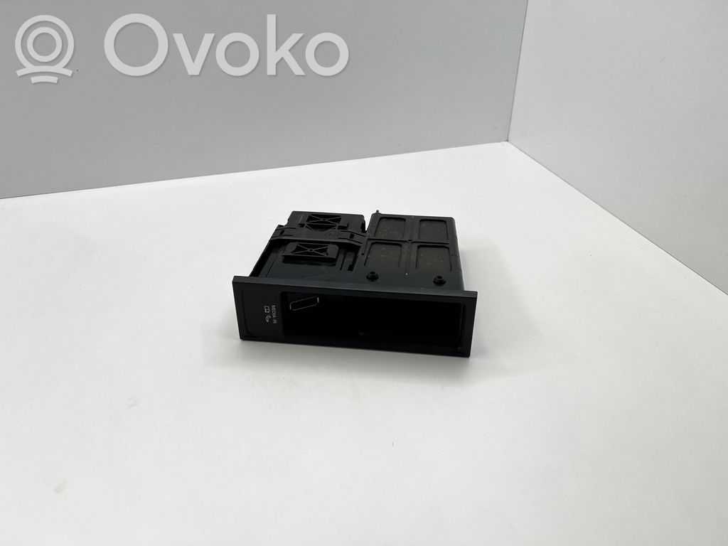 Skoda Octavia Mk2 (1Z) USB interface control unit module 
