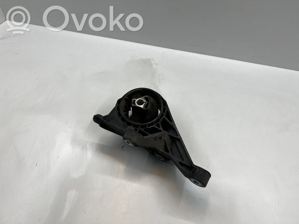 Opel Insignia A Engine mount bracket 