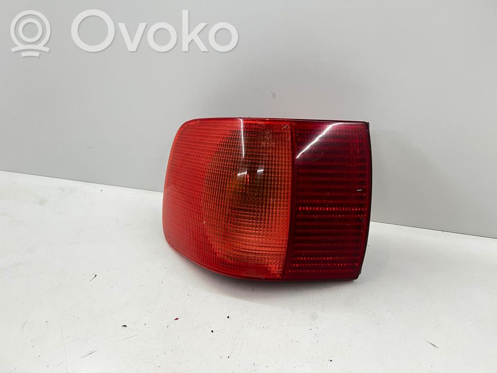 Audi 80 90 S2 B4 Lampa tylna 
