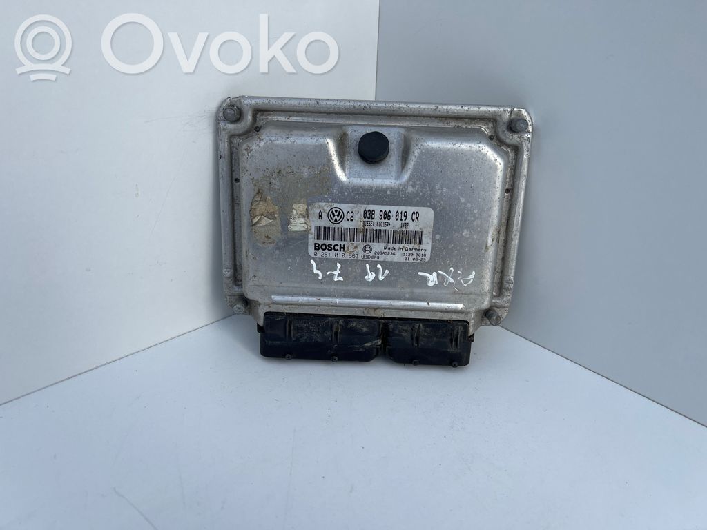Volkswagen Golf IV Engine control unit/module 
