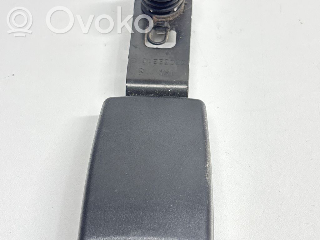 Volkswagen Touran I Rear seatbelt buckle 