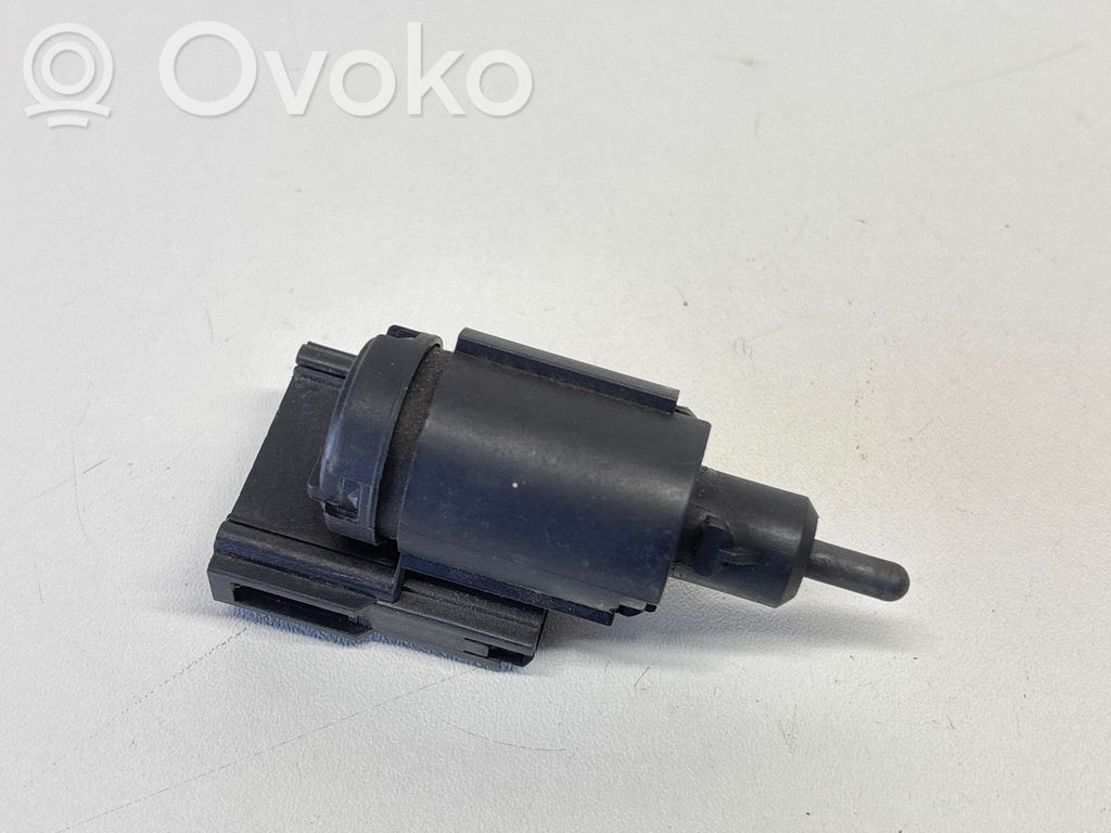 Volkswagen Golf IV Czujnik pedału hamulca / stopu 
