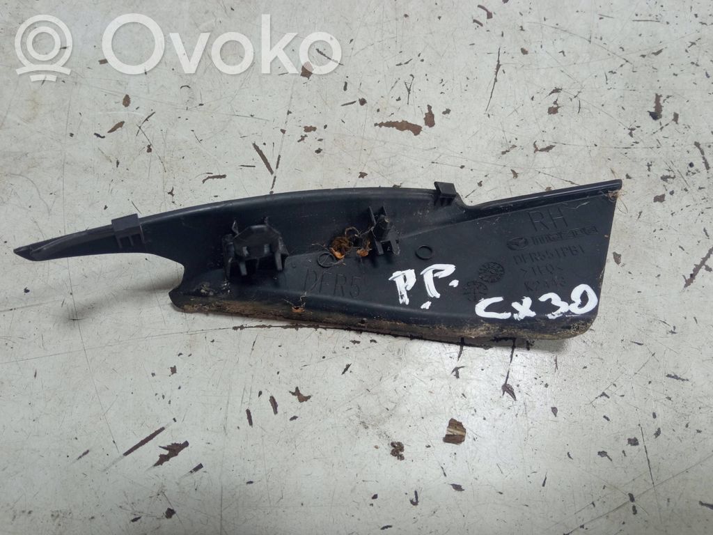 Mazda CX-30 Rivestimento dell’estremità del parafango 