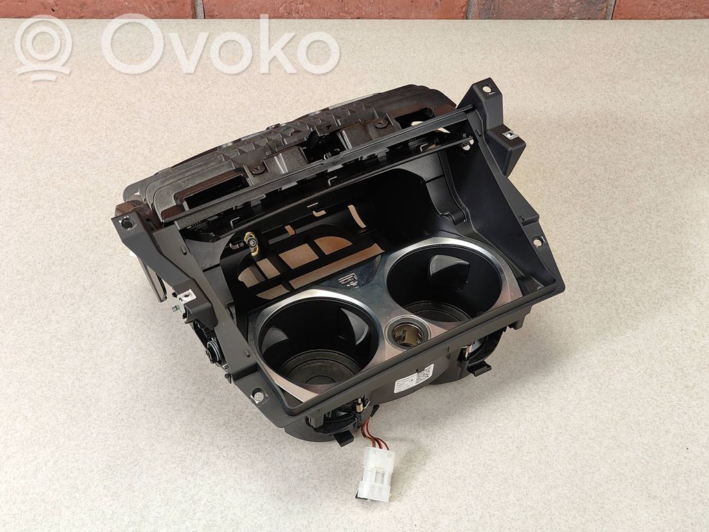 BMW M8 F91 F92 G14 G15 Suport pahare 