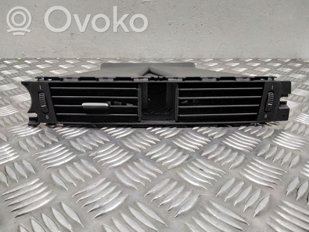 BMW 3 E90 E91 Centrinės oro grotelės 