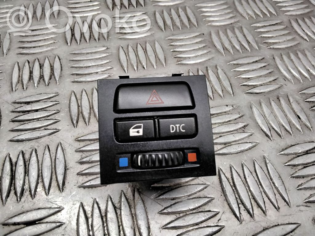 Hazard light switch   694565201