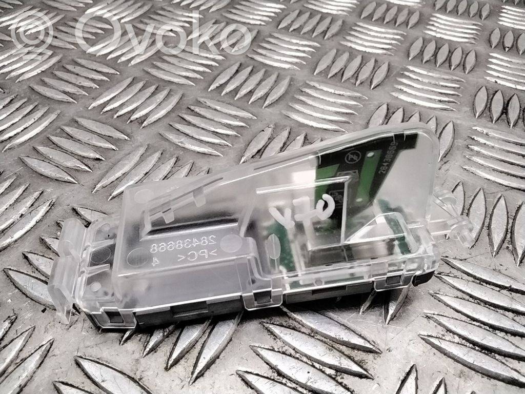 Volvo V70 GPS-pystyantenni 