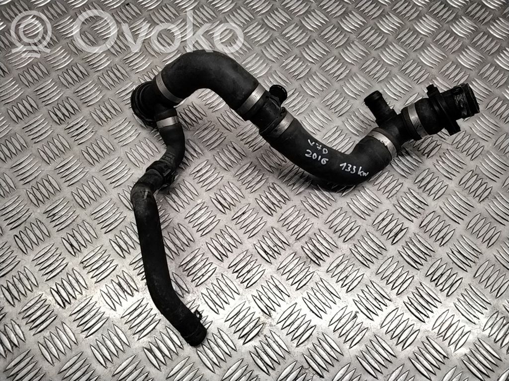 Volvo V70 Engine coolant pipe/hose 