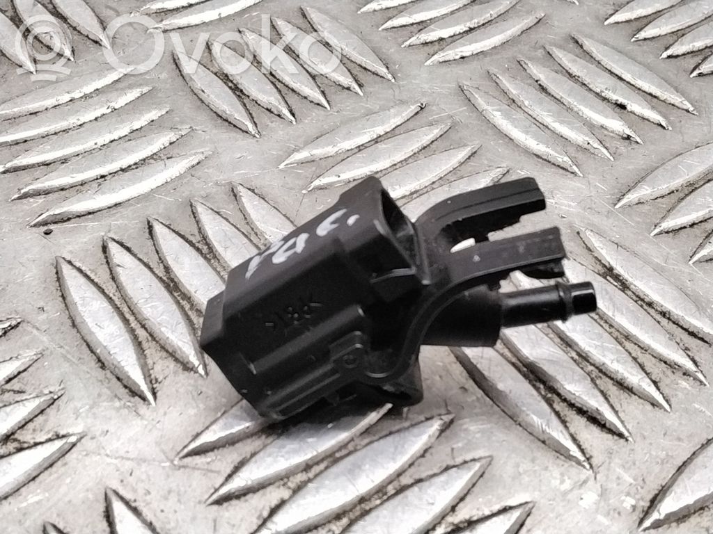 Chrysler Pacifica Windshield washer spray nozzle 