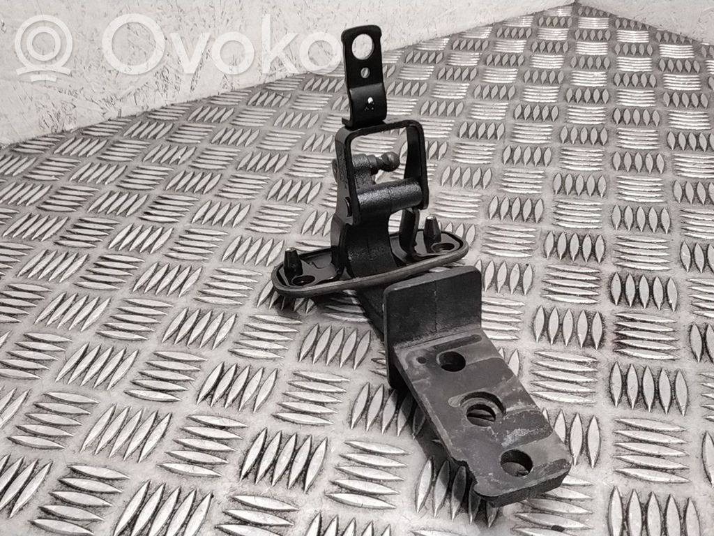 Volvo V70 Tailgate/trunk/boot hinge 