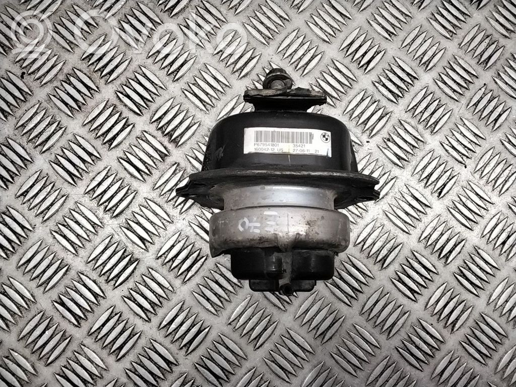 BMW X5 E70 Engine mount bracket 