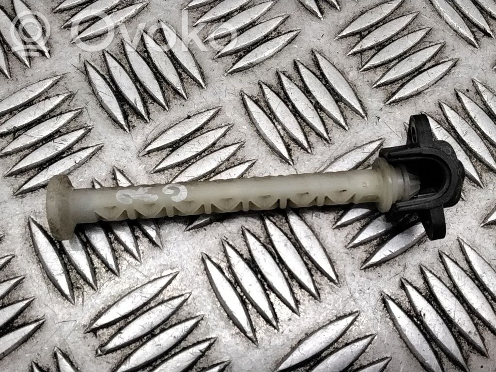 BMW 5 G30 G31 G38 Priekšējā luktura detaļa 