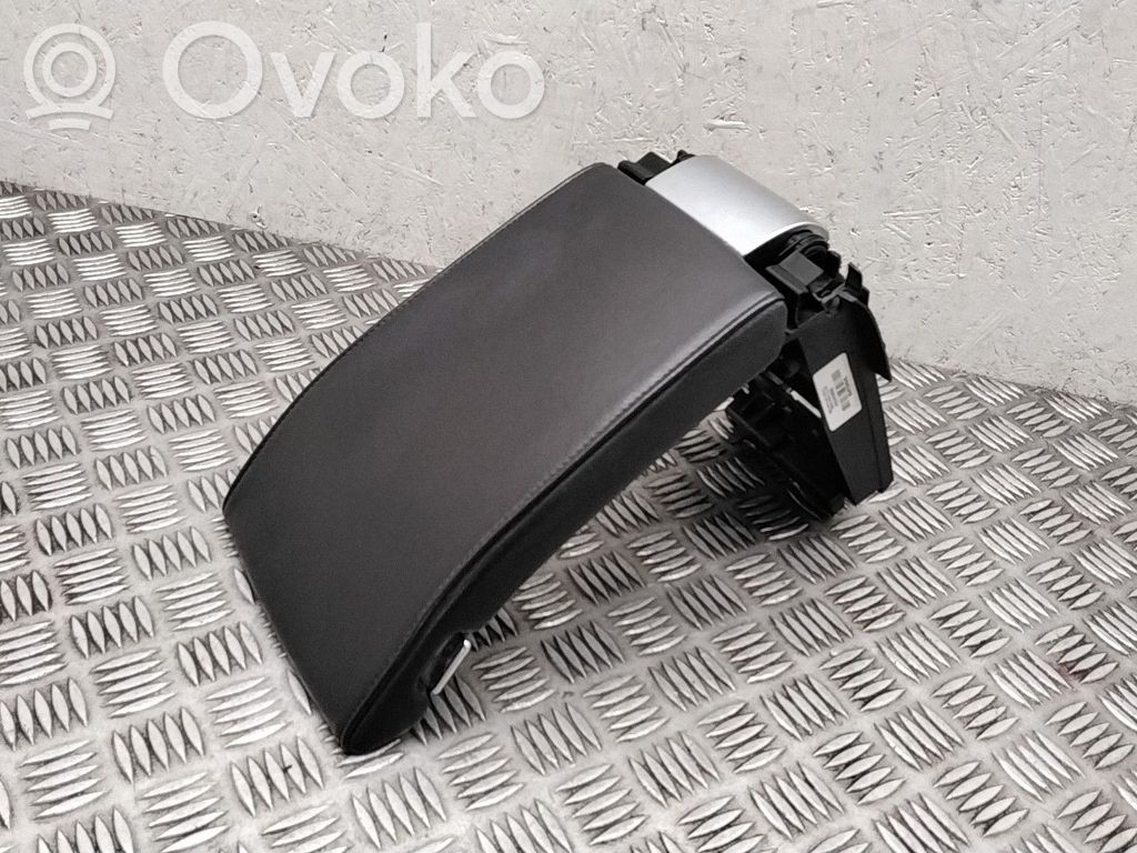 Volvo V70 Armrest 