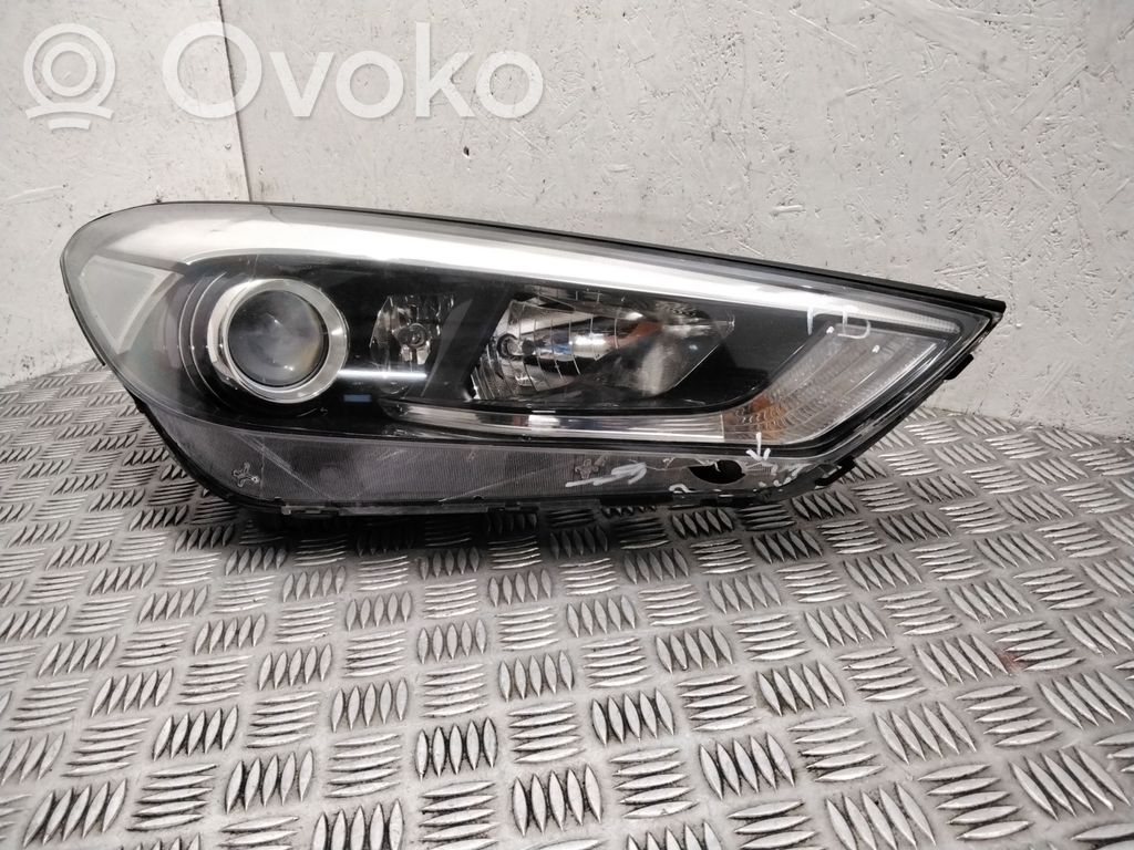 Hyundai Tucson TL Lampa przednia 