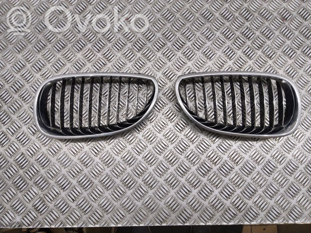Oberes Gitter vorne   7065702,7065701
