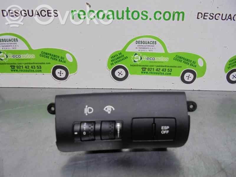 Interruptor de control del panel de luces   933001H000