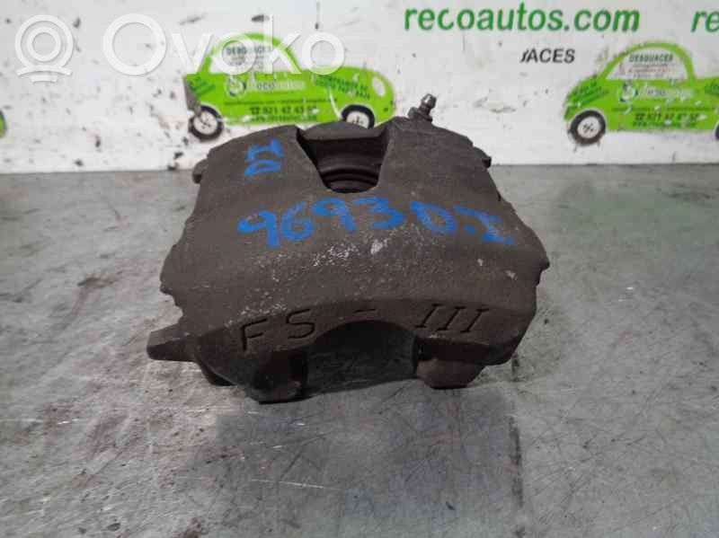 Skoda Fabia Mk2 (5J) Zacisk hamulcowy przedni 