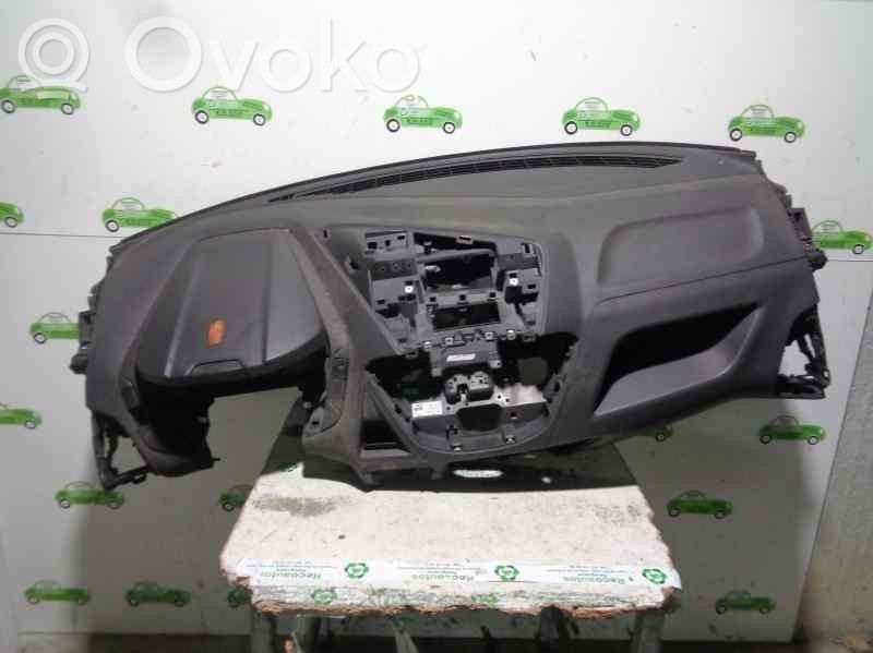 Ford Transit Panelis 