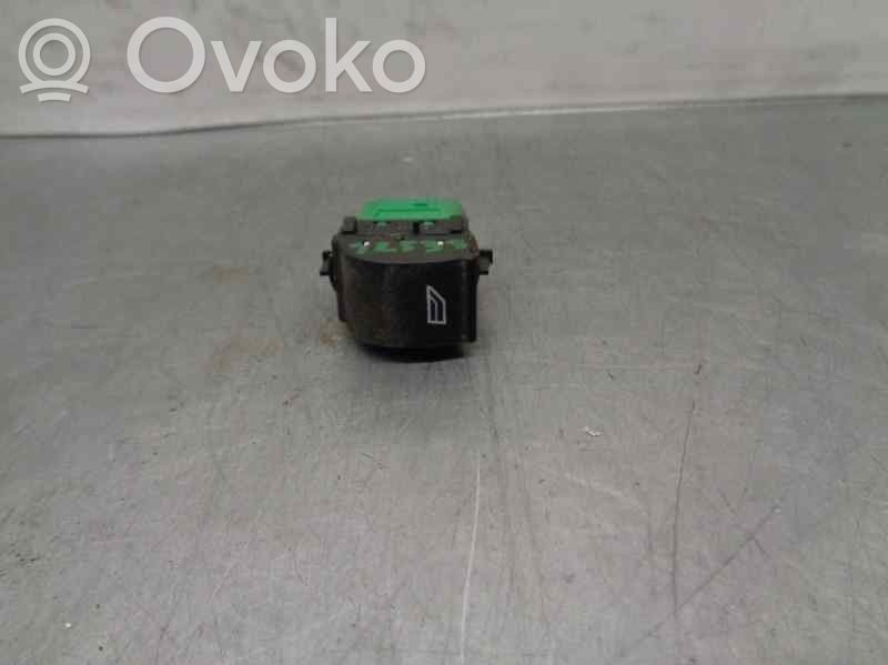 Ford Focus Electric window control switch 