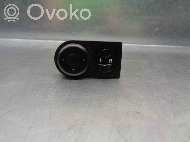 Chevrolet Aveo Wing mirror switch 