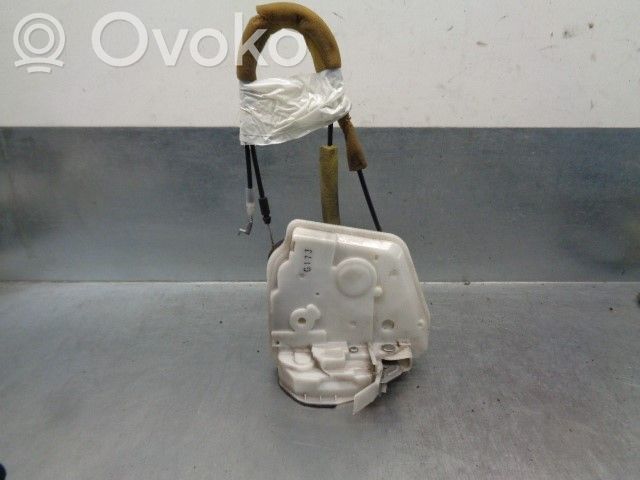 Mazda 3 II Rear door lock 