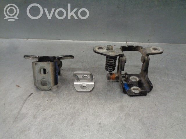 Dodge Journey Tailgate/trunk/boot hinge 