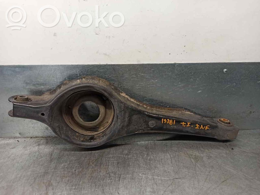 Ford Kuga I Рычаг 