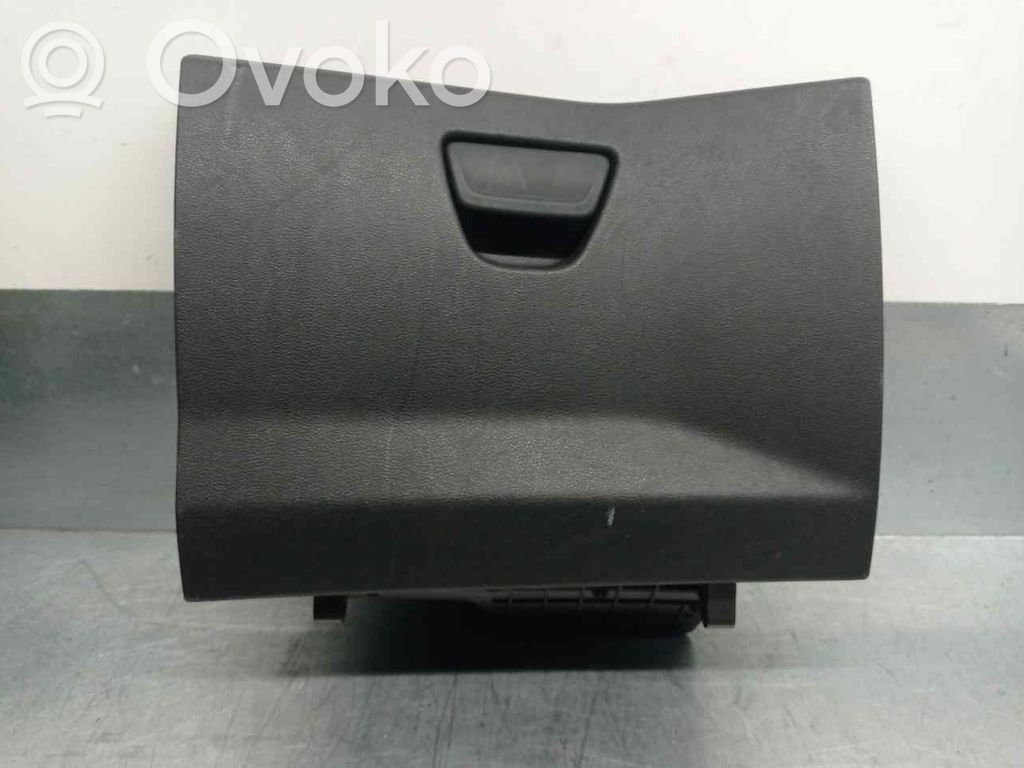 Ford B-MAX Daiktadėžė 