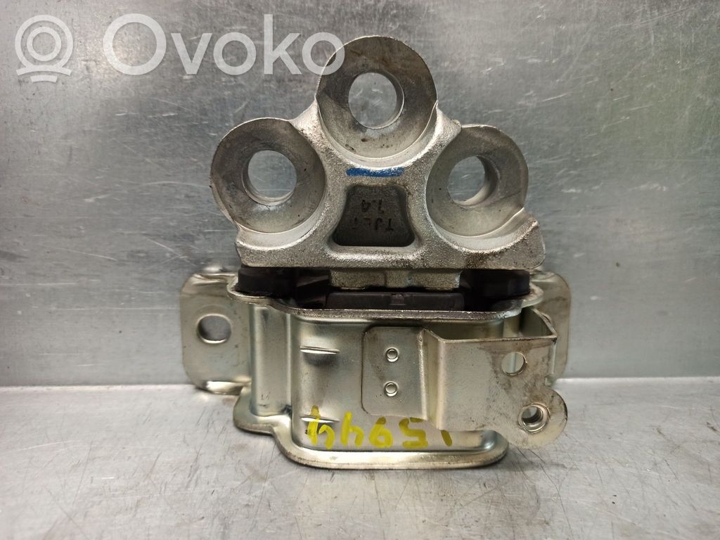 Fiat Tipo Engine mount bracket 