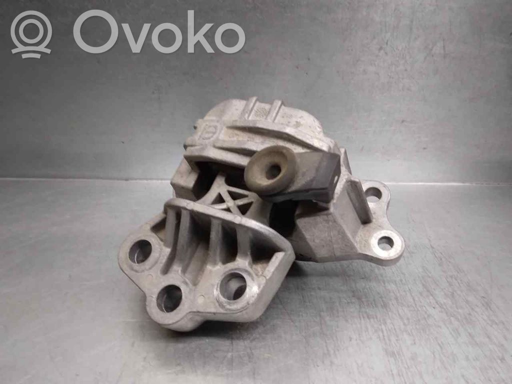 Fiat Tipo Engine mount bracket 