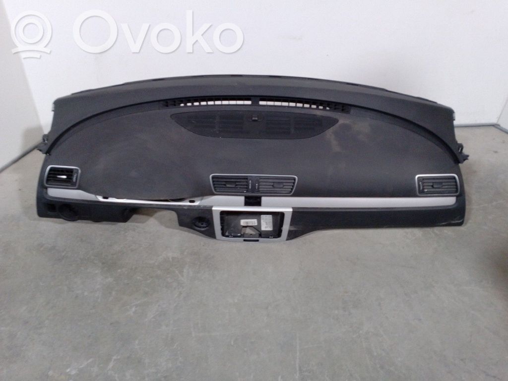 Volkswagen PASSAT CC Panelė 