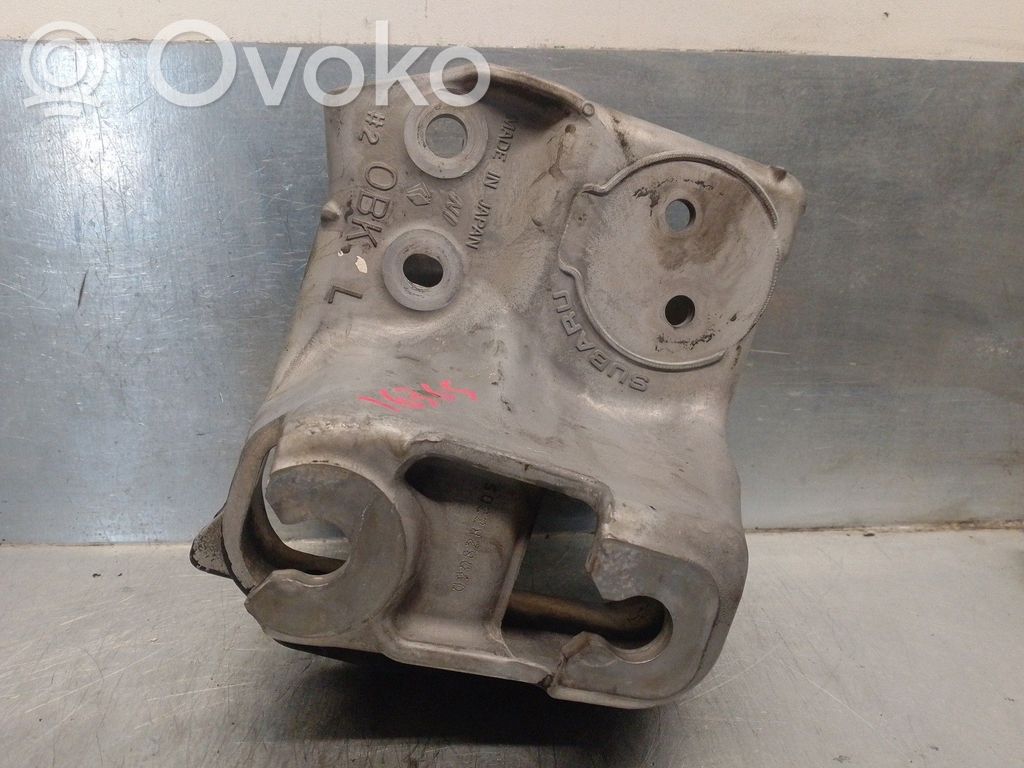 Subaru Outback Engine mount bracket 